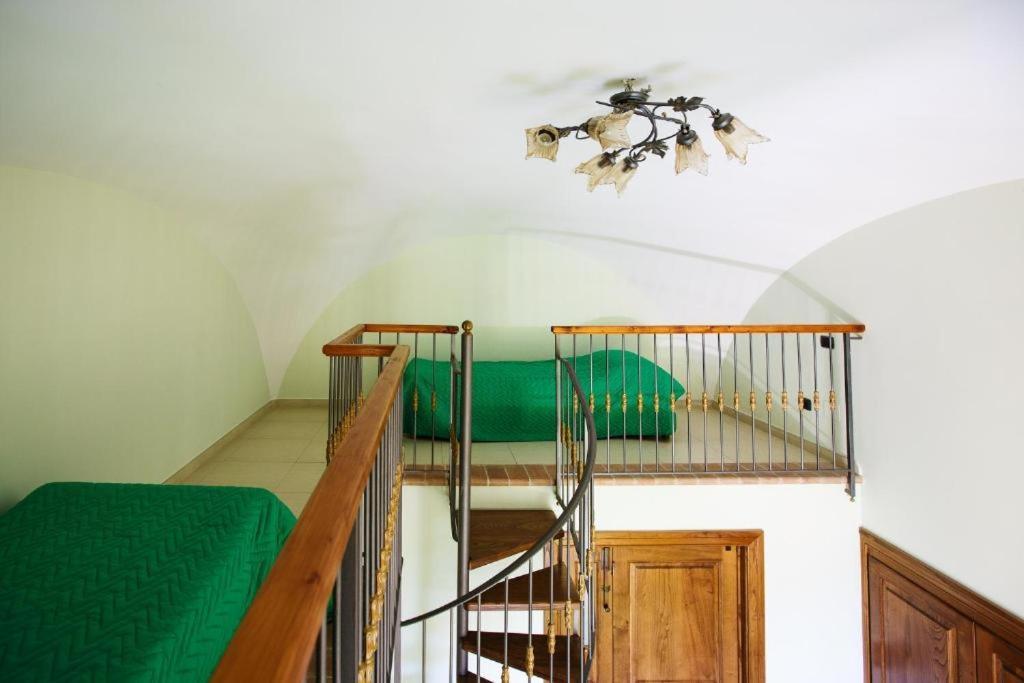マッサ・ルブレンセ Relais Il Pennino Bed & Breakfast エクステリア 写真
